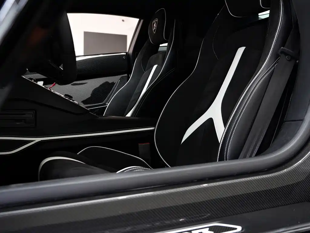 Lamborghini Aventador — миниатюра 17
