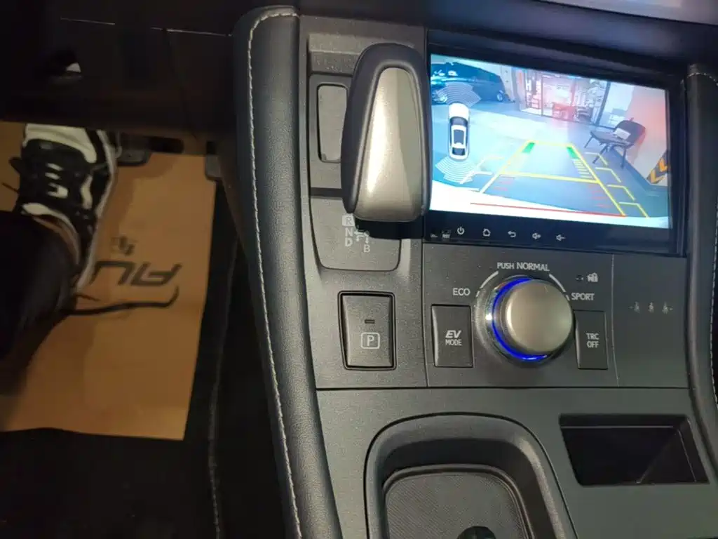 Lexus CT — миниатюра 14