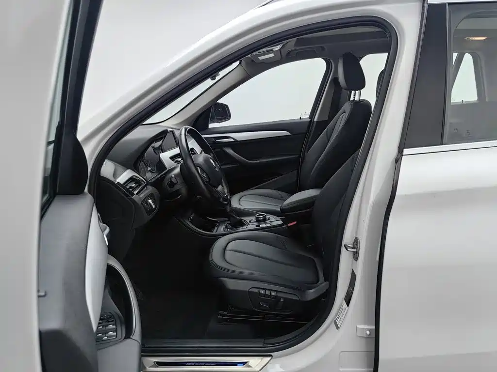 BMW X1 — миниатюра 10
