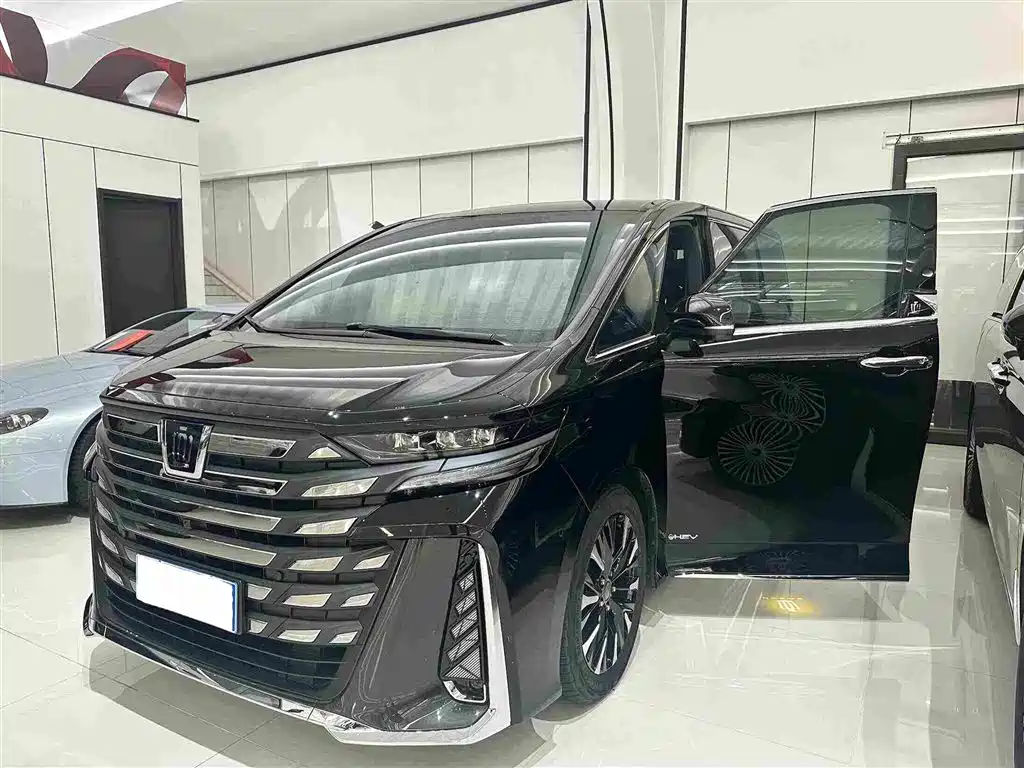 Toyota Vellfire — миниатюра 5