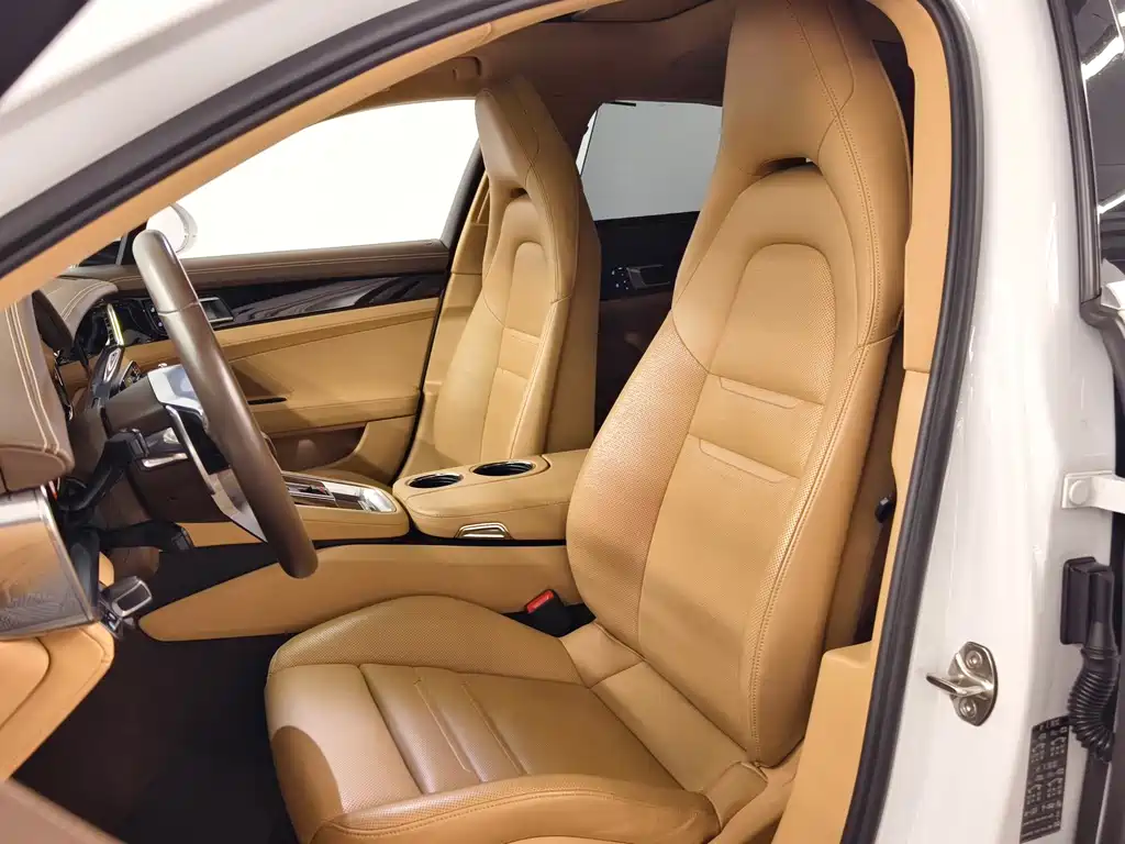 Porsche Panamera — миниатюра 7