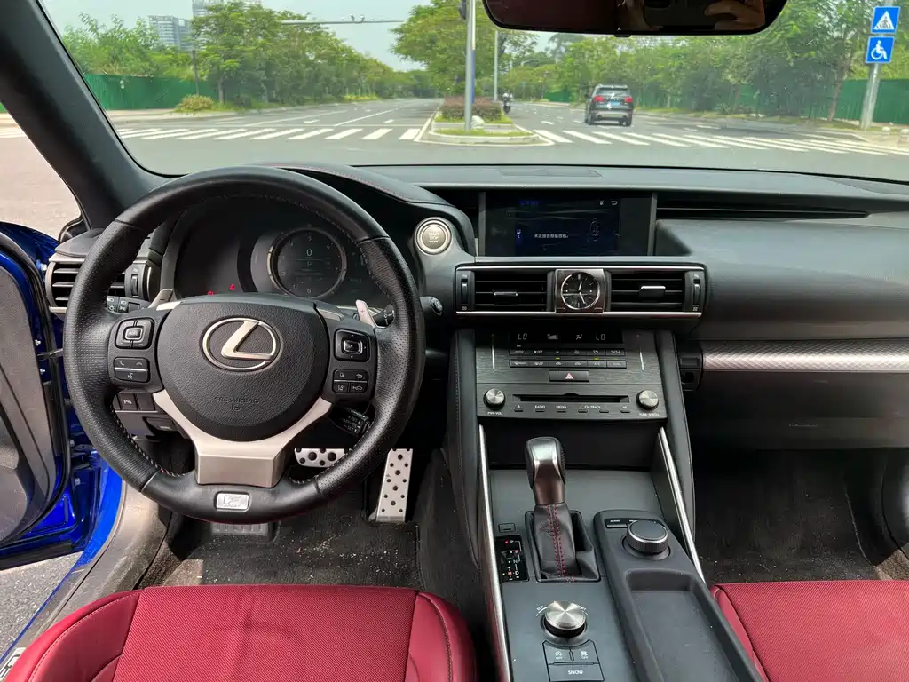 Lexus IS — миниатюра 16