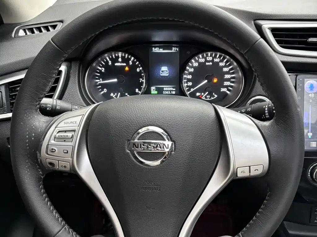 Nissan Qashqai — миниатюра 8