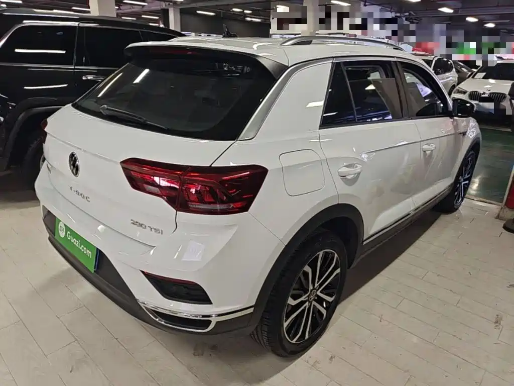 Volkswagen T-Roc — миниатюра 7