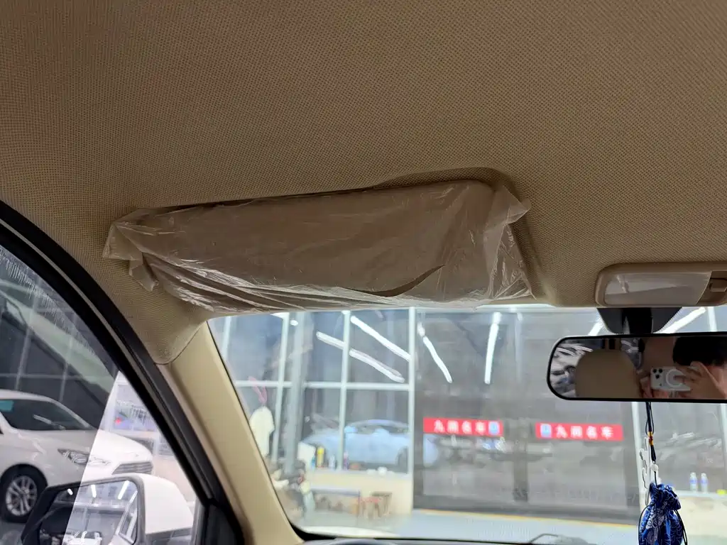 Wuling Hongguang — миниатюра 9