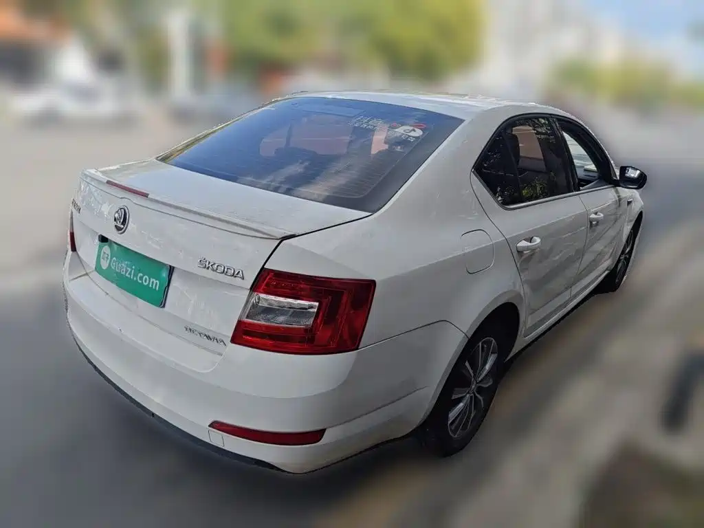 Skoda Octavia — миниатюра 5