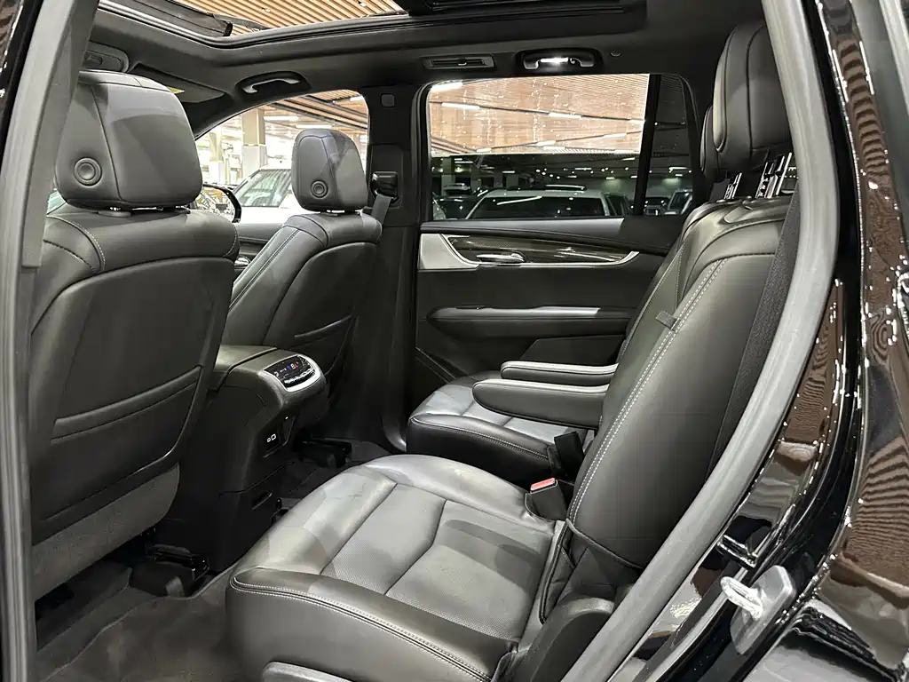 Cadillac XT6 — миниатюра 13
