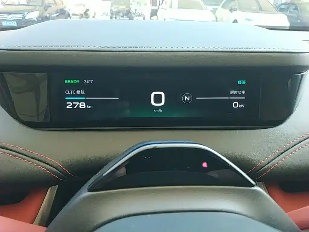 Xiaomi SU7 — миниатюра 12