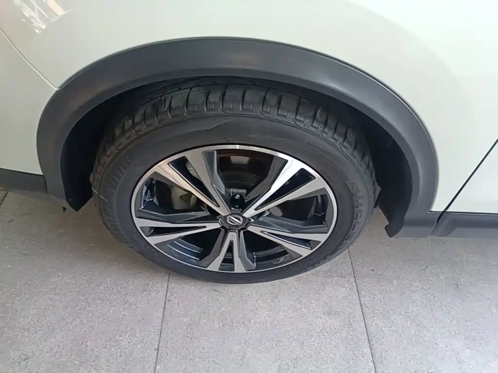 Nissan Qashqai — миниатюра 23