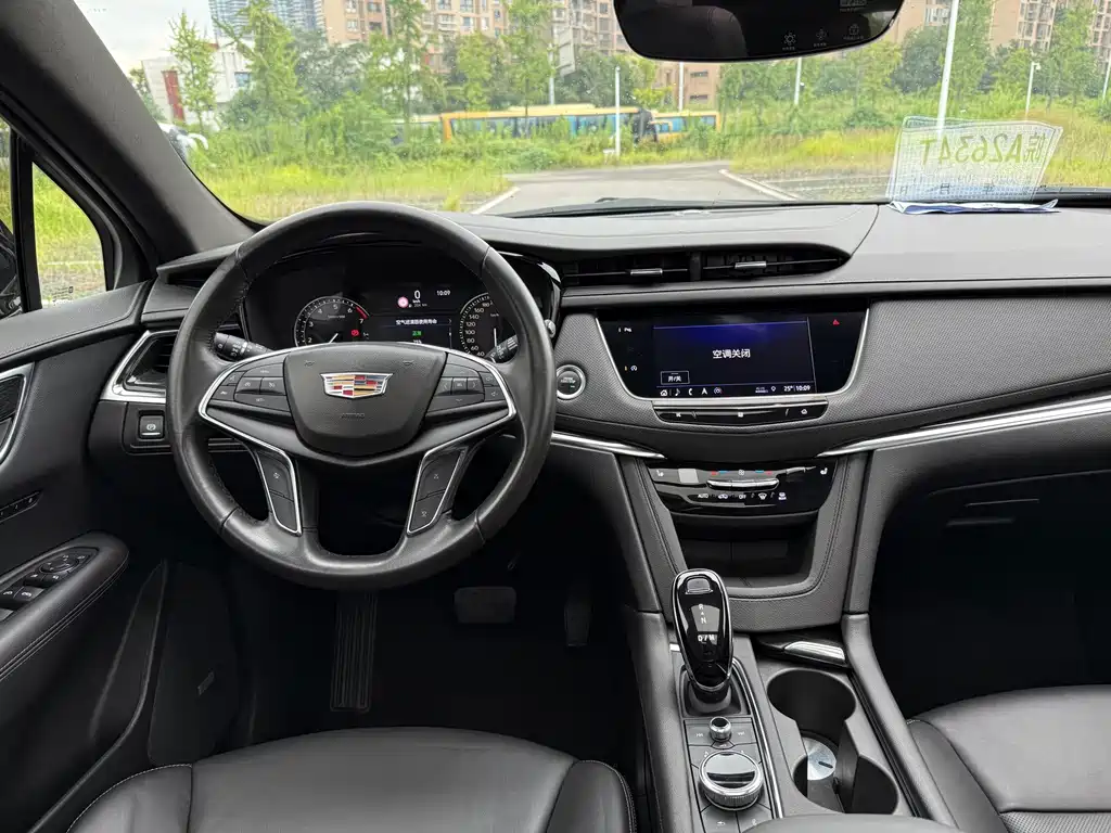 Cadillac XT5 — миниатюра 5