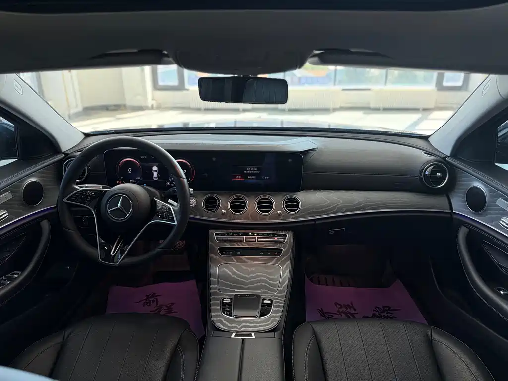 Mercedes-Benz E-Class — миниатюра 7