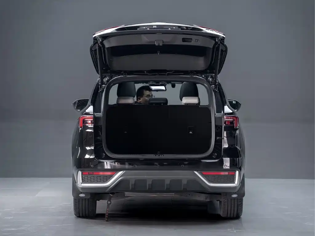 Ford Equator Sport — миниатюра 9
