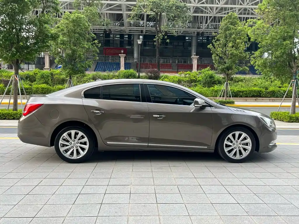 Buick LaCrosse — миниатюра 8