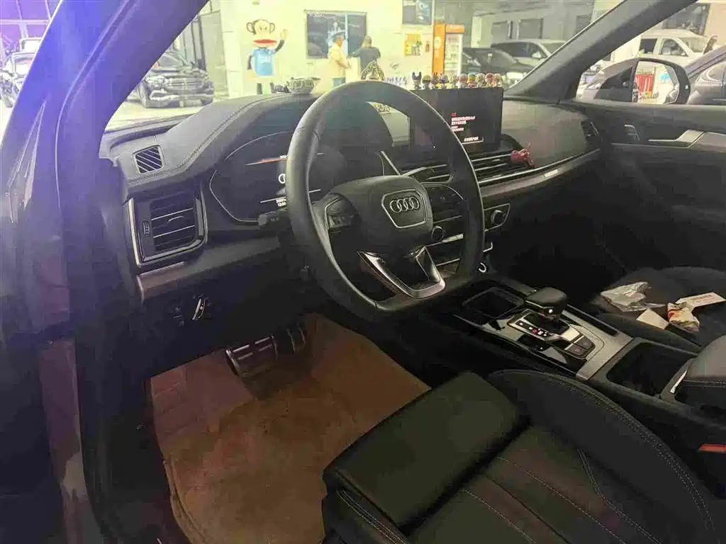 Audi Q5L Sportback — миниатюра 3