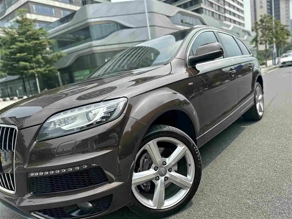 Audi Q7 — миниатюра 12
