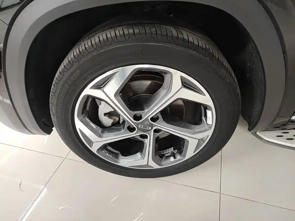 Geely Xingyue L — миниатюра 23