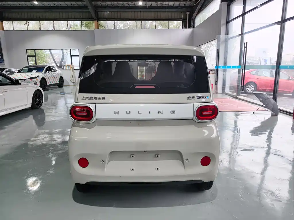 Wuling MINIEV — миниатюра 5