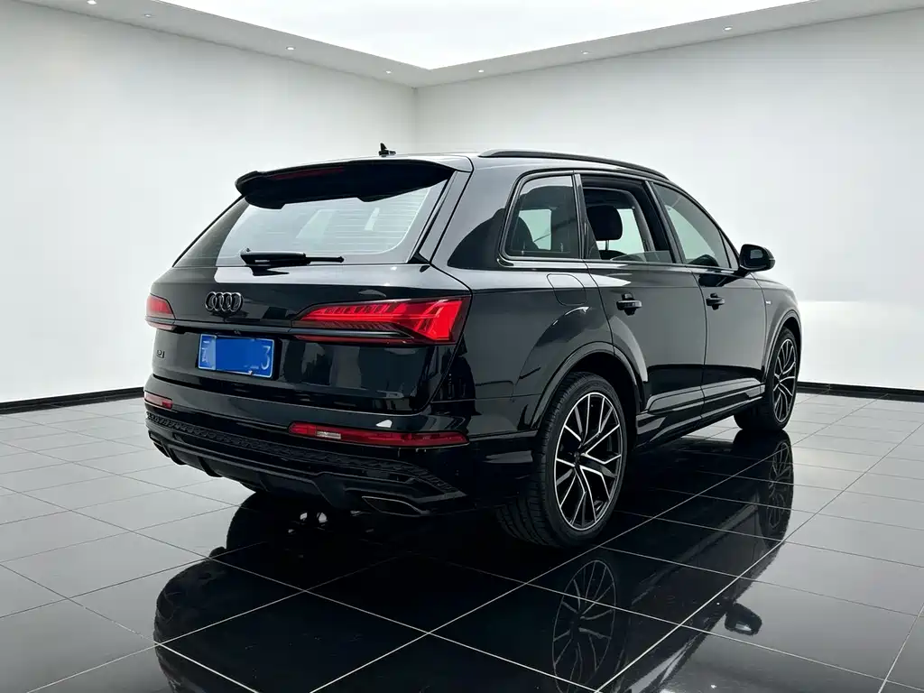 Audi Q7 — миниатюра 6