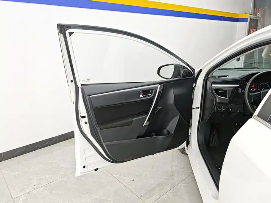 Toyota Corolla — миниатюра 7
