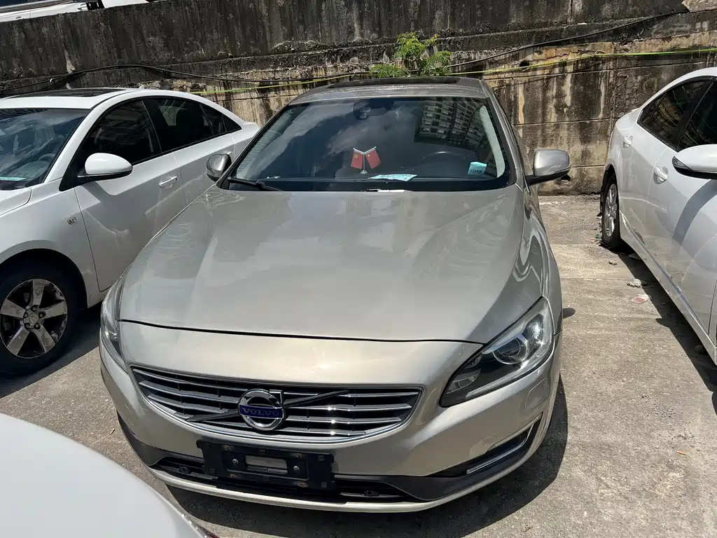 Volvo S60 — миниатюра 3