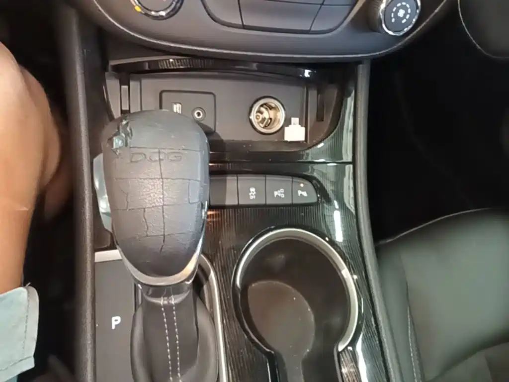 Buick Verano — миниатюра 14