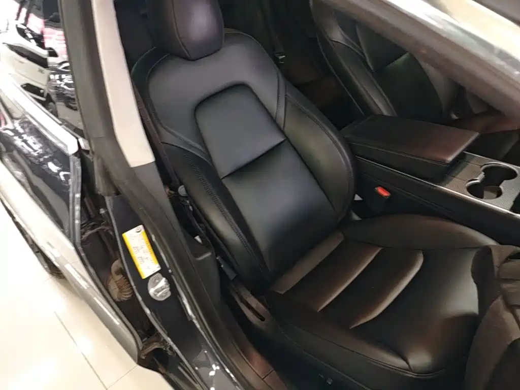 Tesla Model 3 — миниатюра 25