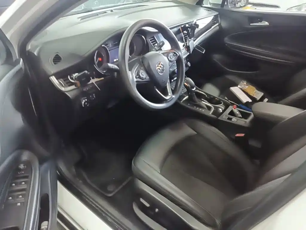 Buick Verano — миниатюра 16