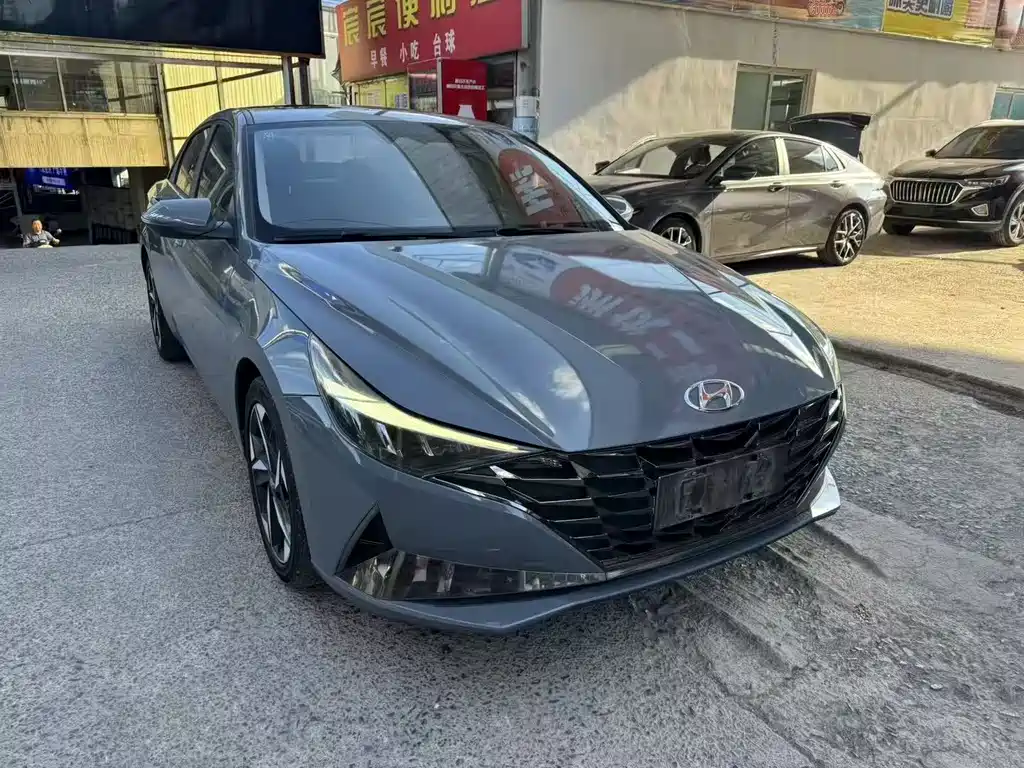 Hyundai Elantra — миниатюра 3