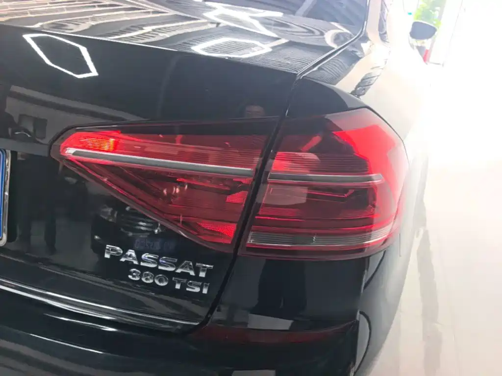 Volkswagen Passat — миниатюра 8