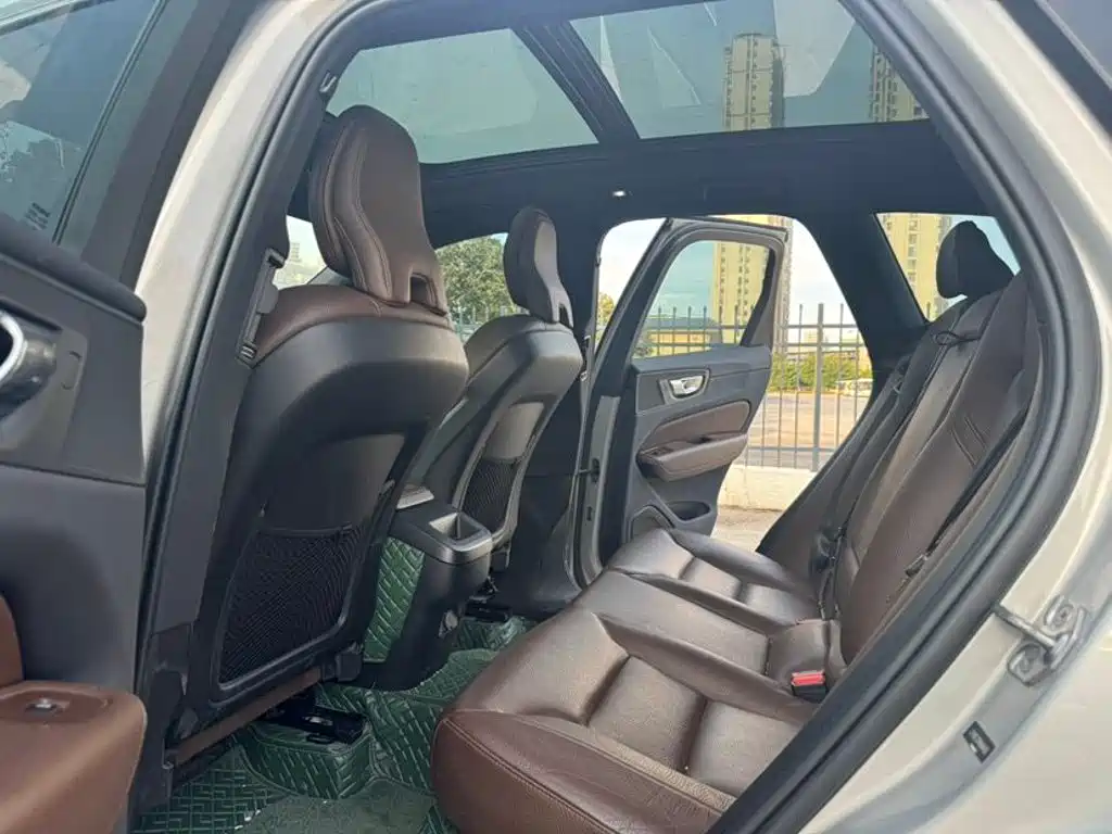 Volvo XC60 — миниатюра 8