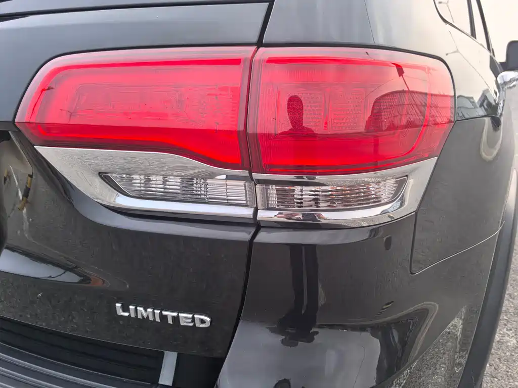 Jeep Grand Cherokee (Import) — миниатюра 7
