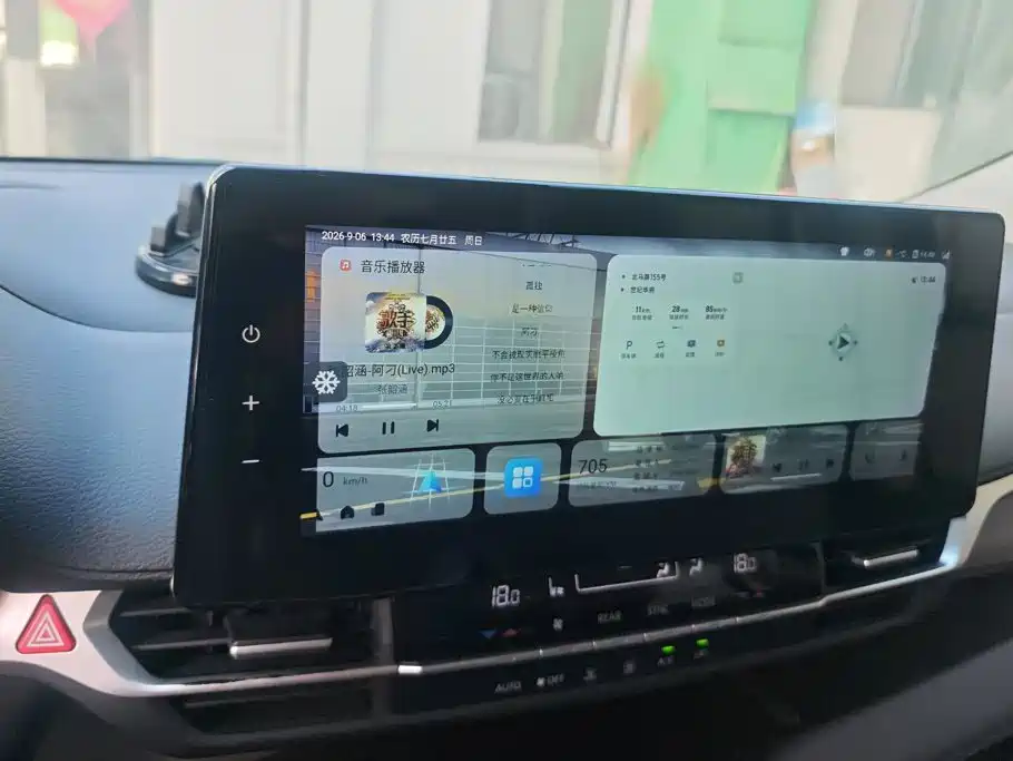 Toyota Granvia — миниатюра 13