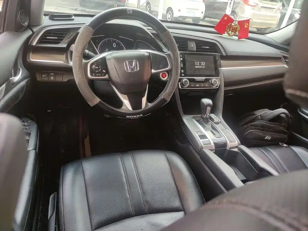 Honda Civic — миниатюра 10