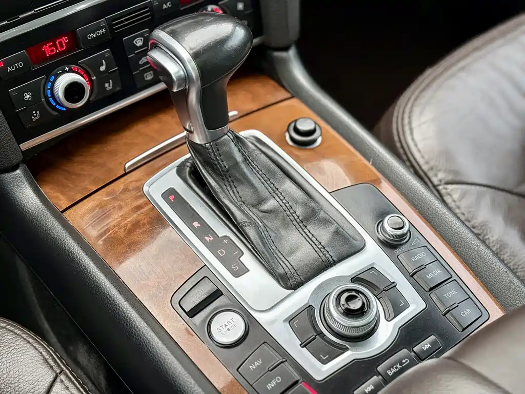 Audi Q7 — миниатюра 12