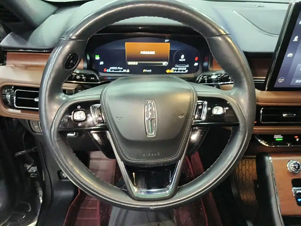 Lincoln Aviator — миниатюра 11