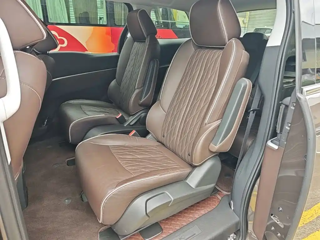 Buick GL8 — миниатюра 17