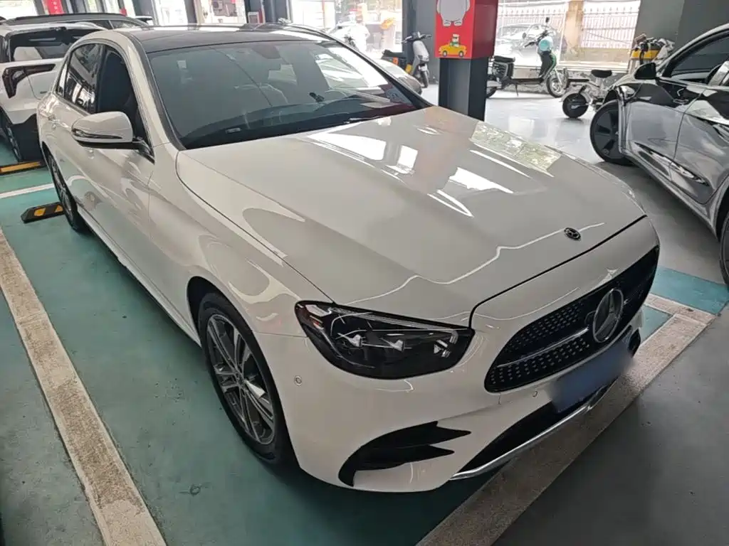 Mercedes-Benz E-Class — миниатюра 4