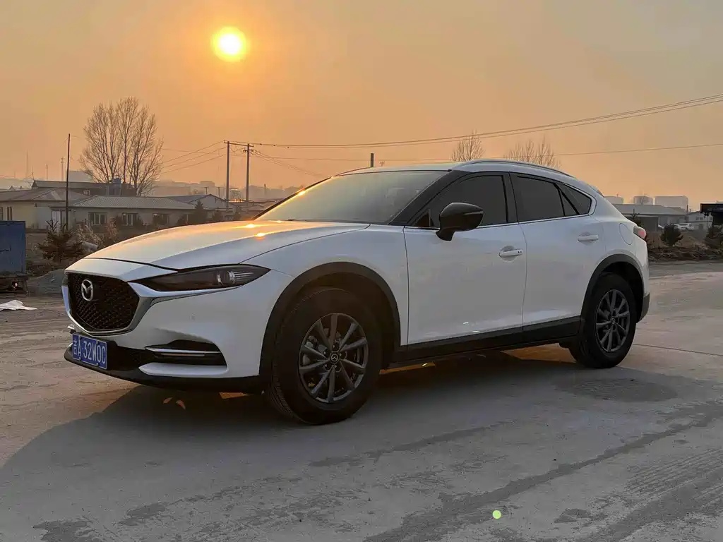 Mazda CX-4 2023