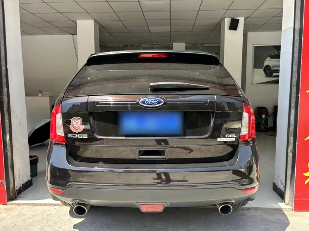 Ford Edge (Import) — миниатюра 10