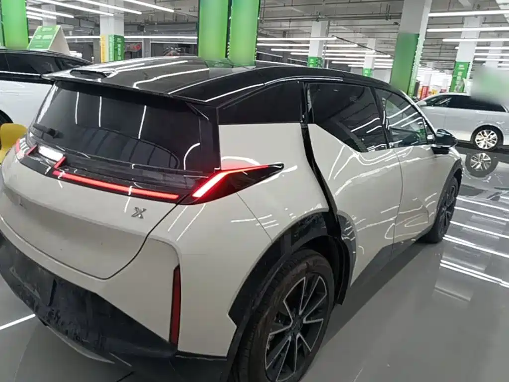 Zeekr X 2025 мест