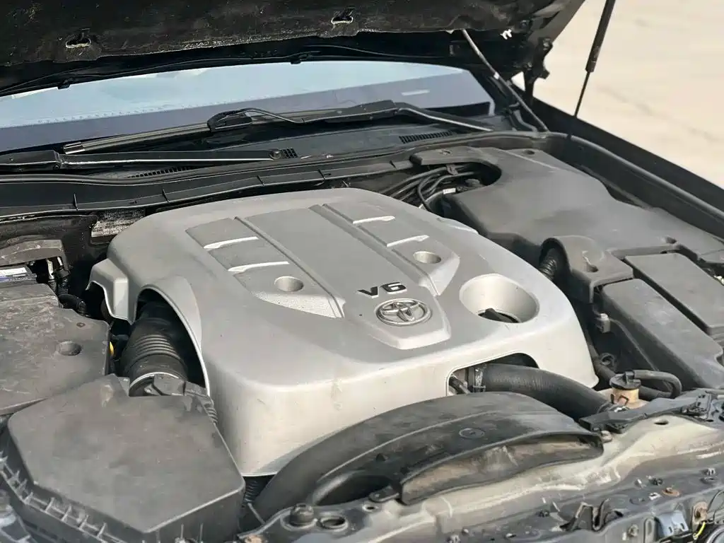 Toyota Crown — миниатюра 14