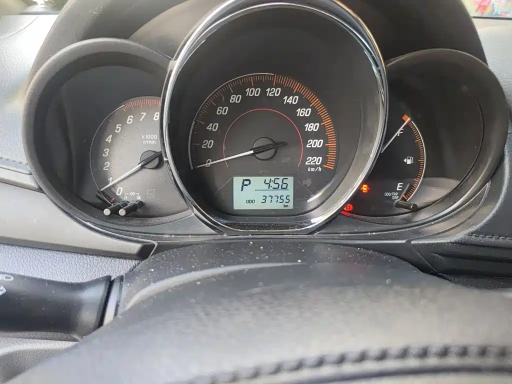 Toyota Yaris L — миниатюра 8