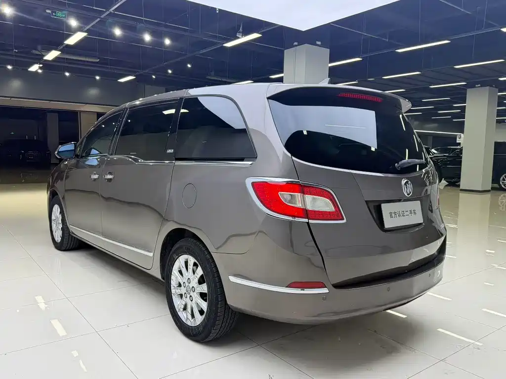 Buick GL8 — миниатюра 9