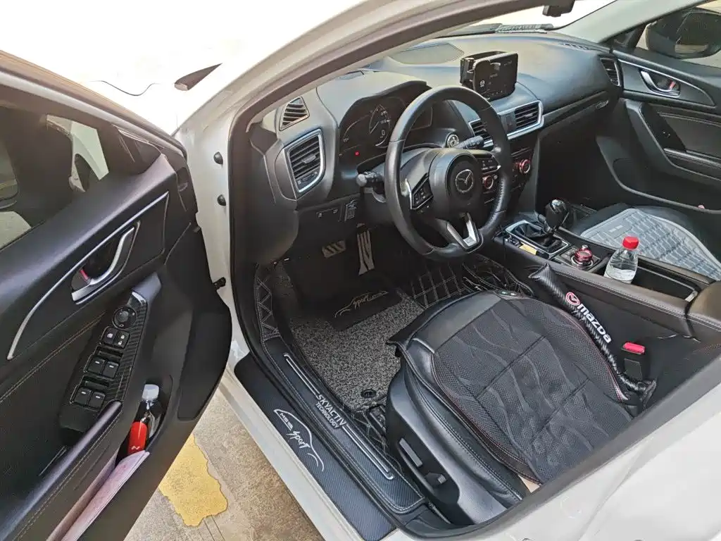 Mazda 3 Axela — миниатюра 12