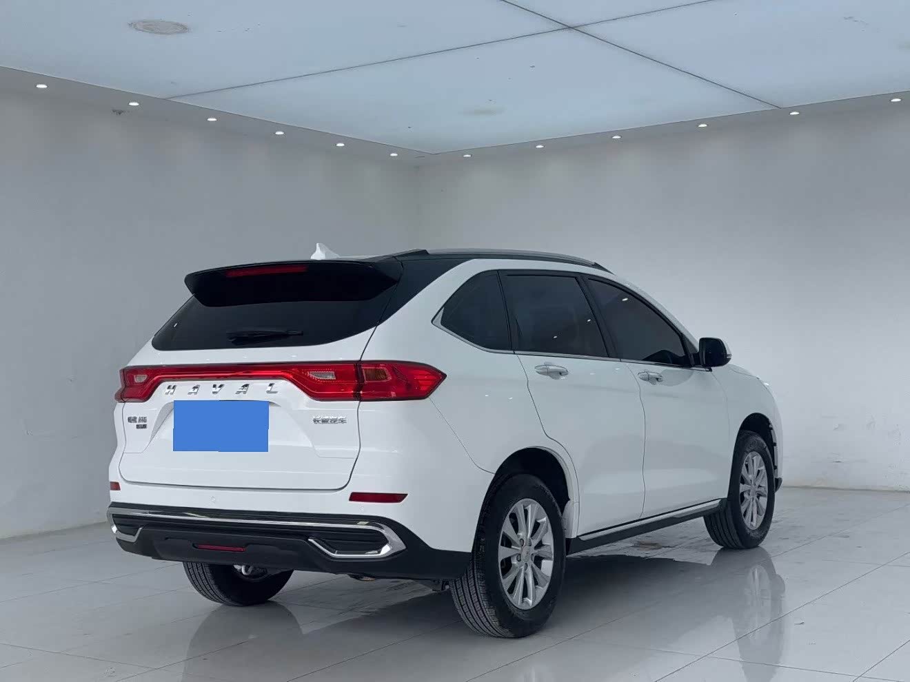 Haval Haval M6 1.5 л 2022 г. Белый, пробег 43000 км