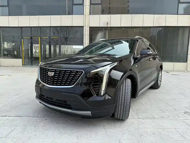 CADILLAC XT4