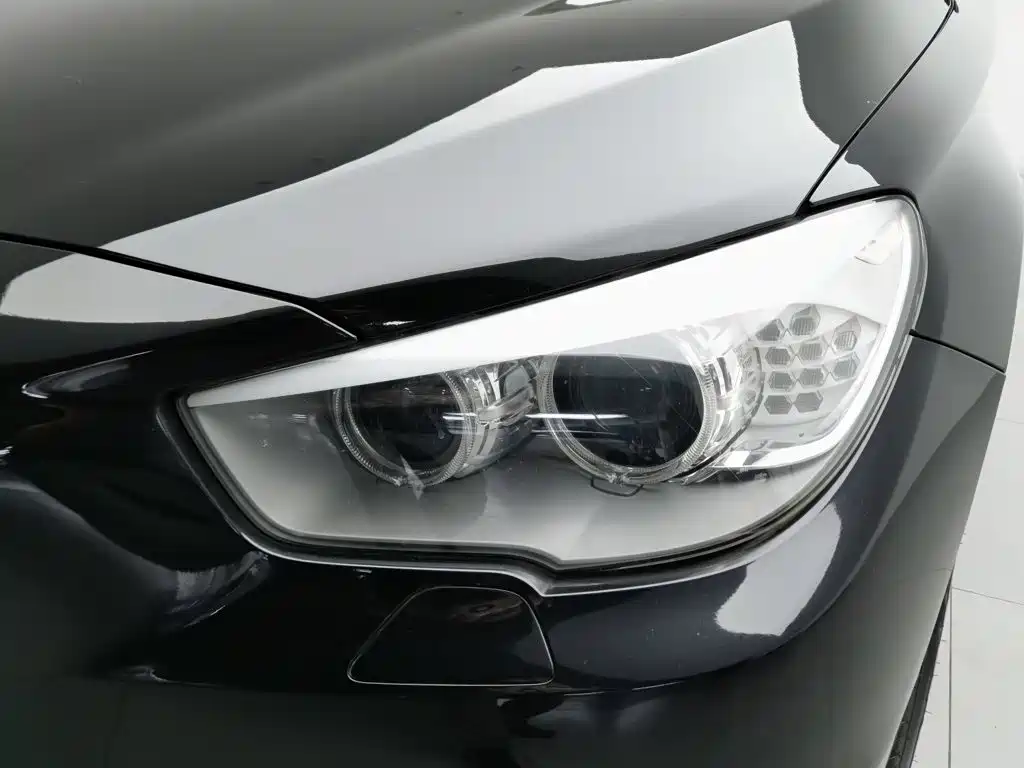 BMW 5 Series GT — миниатюра 7