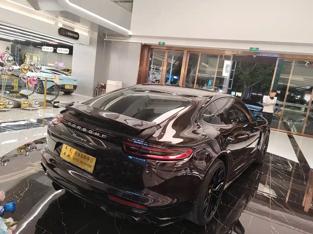 Porsche Panamera — миниатюра 8