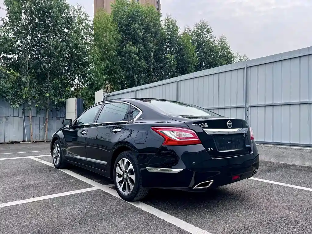 Nissan Teana — миниатюра 6