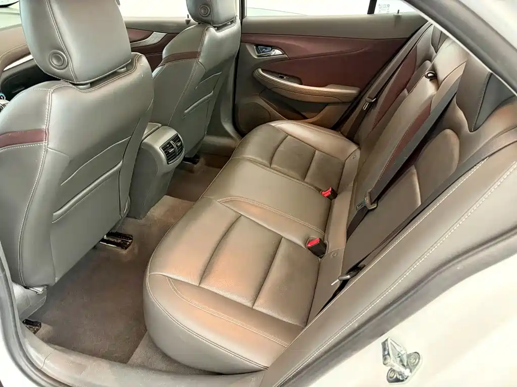 Chevrolet Malibu — миниатюра 7